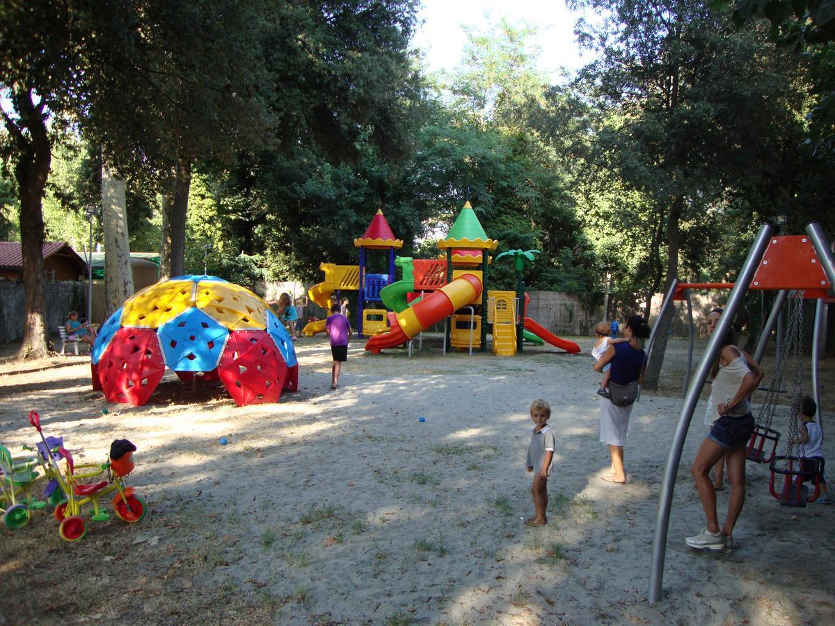 Camping Viareggio Hotel Exterior photo